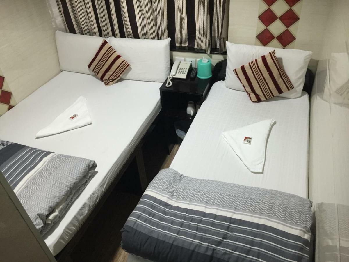 Skyline Hostel Hong Kong Esterno foto