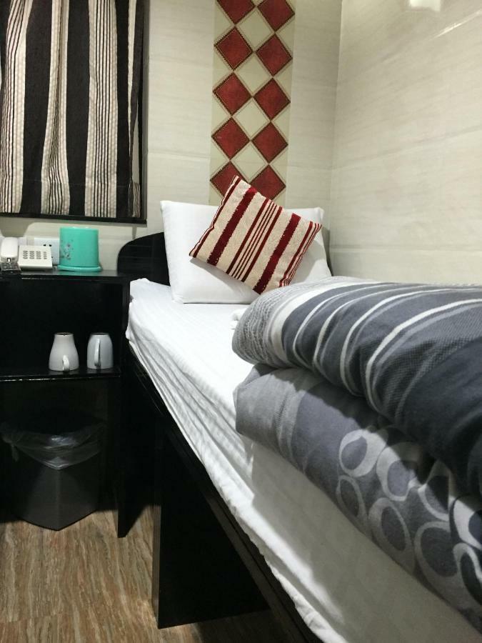 Skyline Hostel Hong Kong Esterno foto